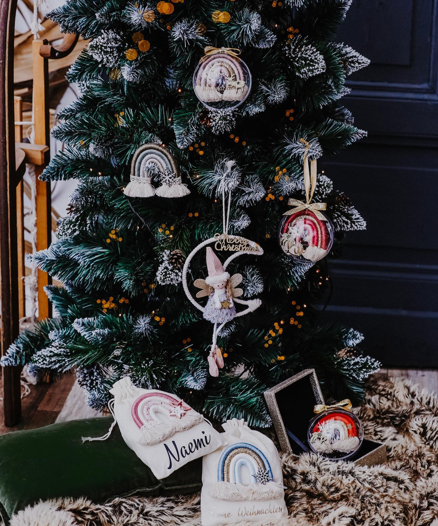 Personalisierte Weihnachtssäckchen mit Makramee Regenbogen