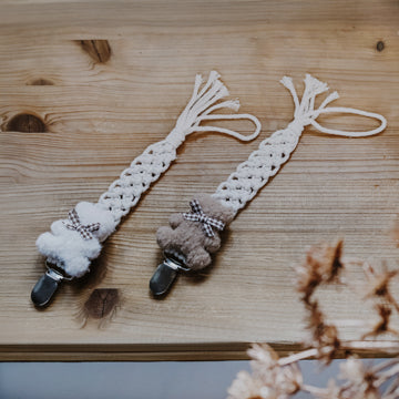 Makramee Schnullerkette mit niedlichen Teddy- Design