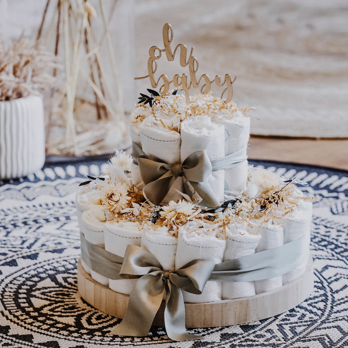 Windeltorte in saften Olivgrün