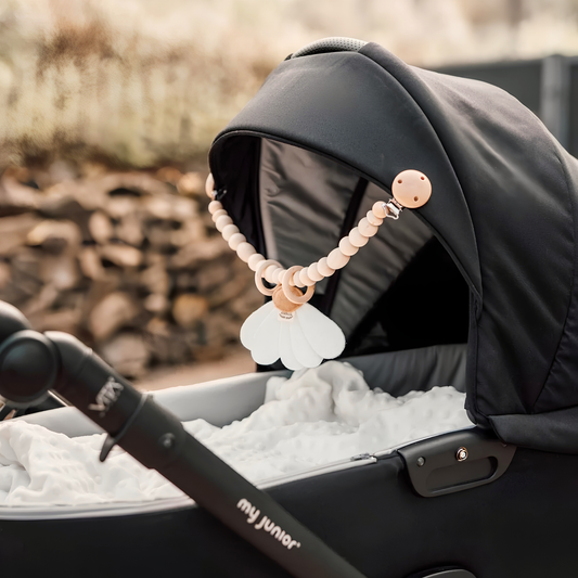 Kinderwagen_Girlande_mit_Gänseblümchen
